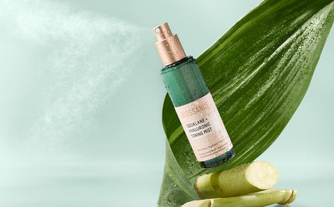 Hyaluronic Acid Toning Mist spraying